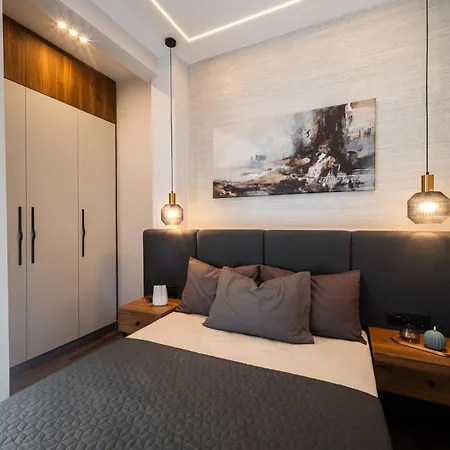 Pdeluxe Navarinou Square Апартаменты