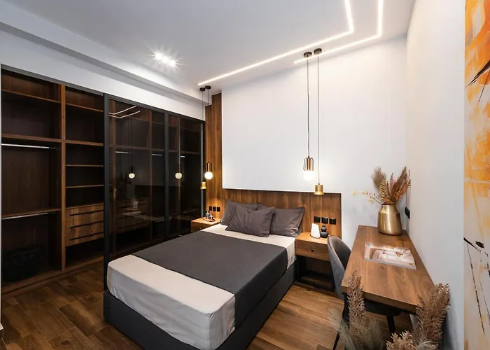 Апартаменты Pdeluxe Navarinou Square